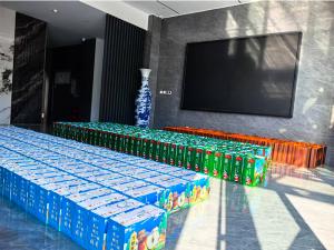 一份中秋禮，傳遞公司愛。